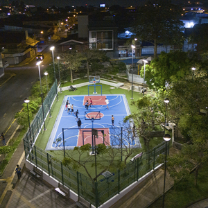 The project has been completed with eight 150 W Aire® 7 Series floodlights.
