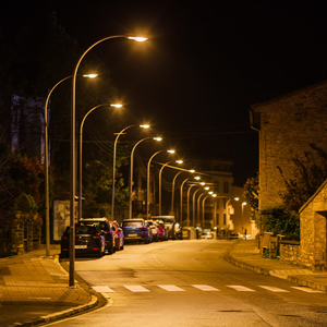 Iluminación vial con Enur L, seguridad y sostenibilidad en las carreteras de Biescas.